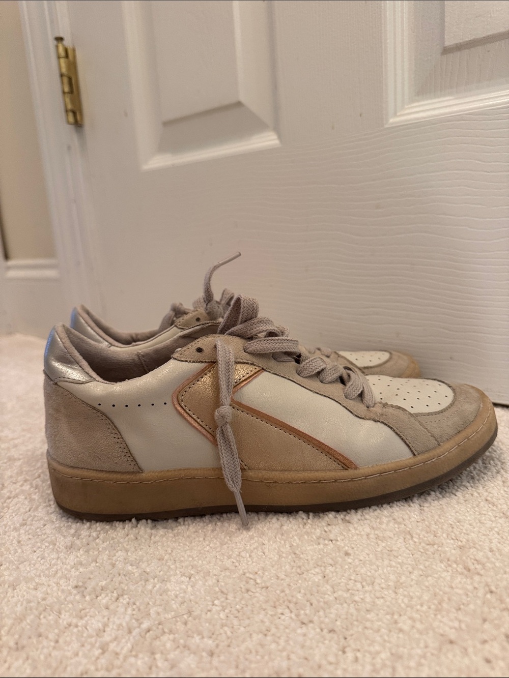 Women’s Casual Leather & Suede Sneakers in Beige and Metallic Accent
